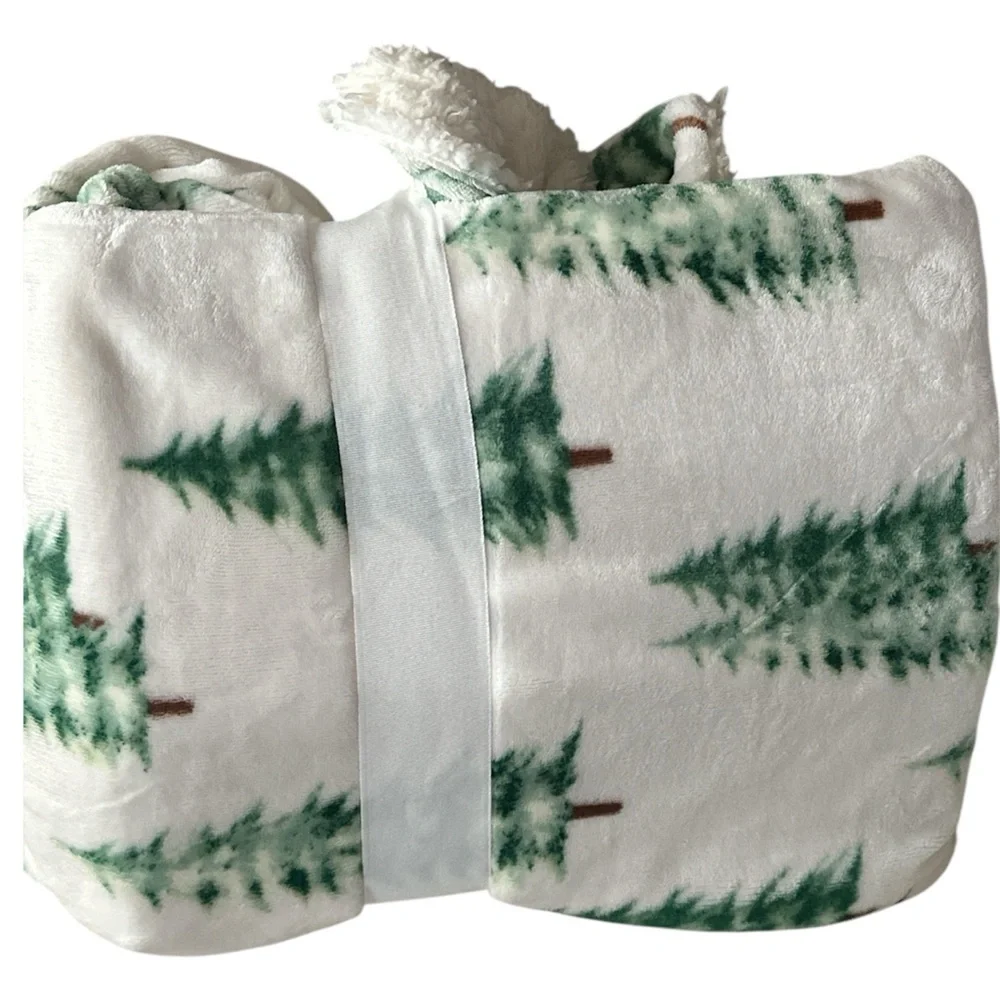 Luxury Legacy & Main blanket throw NWT Pine tree Forest 50x60” Fleece & Sherpa